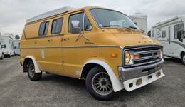 DODGE B200 (1ere main) VAN 1979