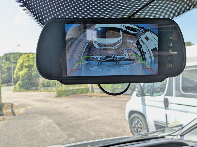 43720-09-2048.jpg