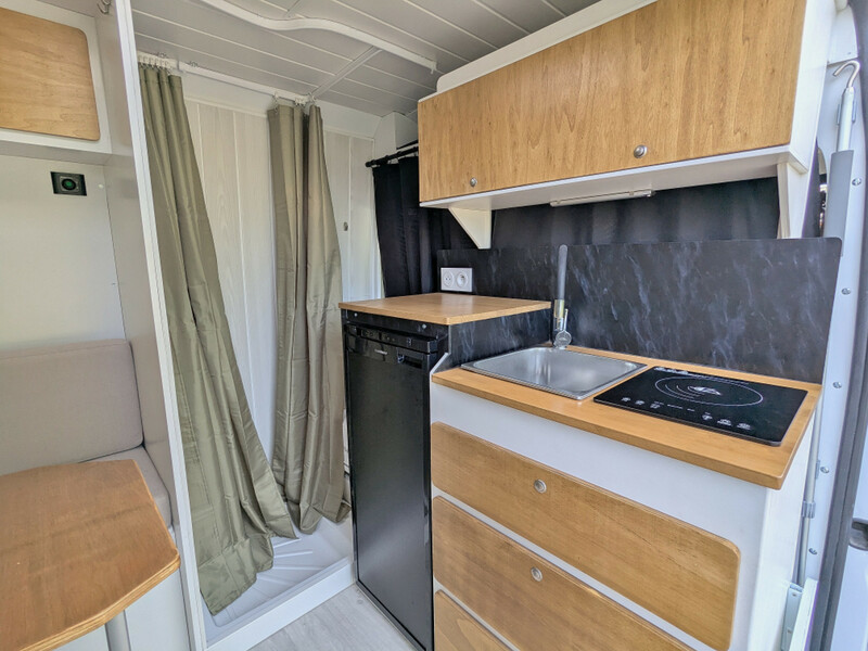 43757-02-2048.jpg